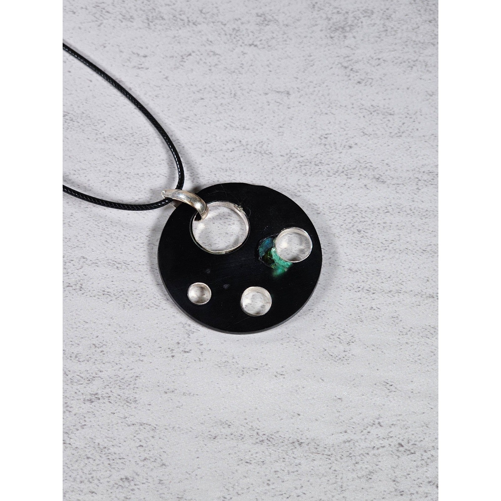 Vintage Abalone Shell Circle Pendant Necklace Silver Tone