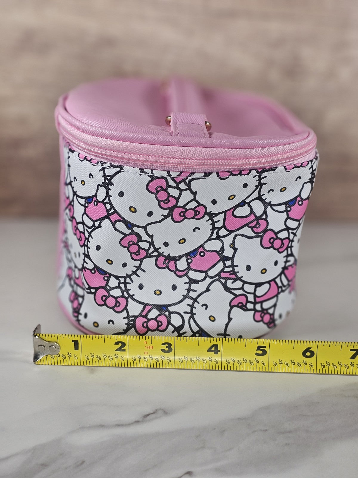 Hello Kitty Pink Cosmetic Case – Sanrio Travel Makeup Bag with Zipper & Charm