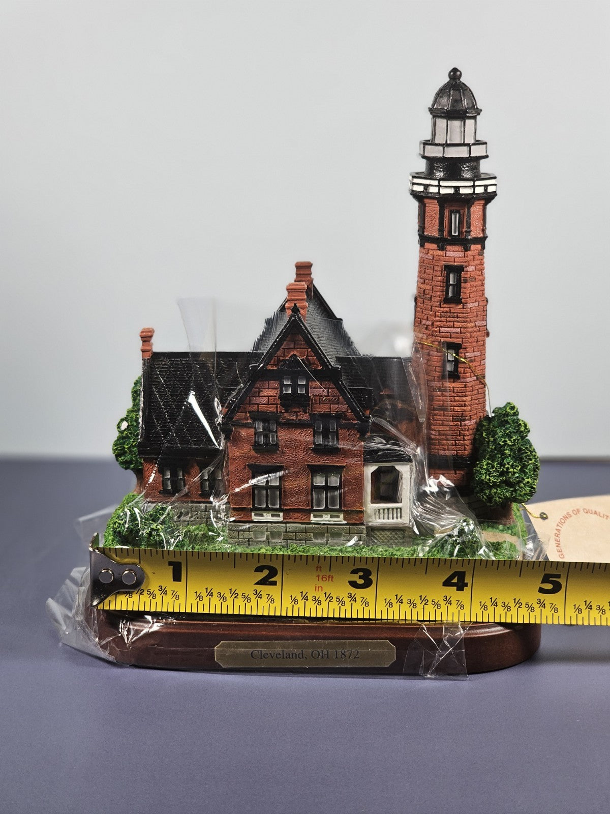Lefton Lost Lights Cleveland Lighthouse Figurine With Box & Certificate