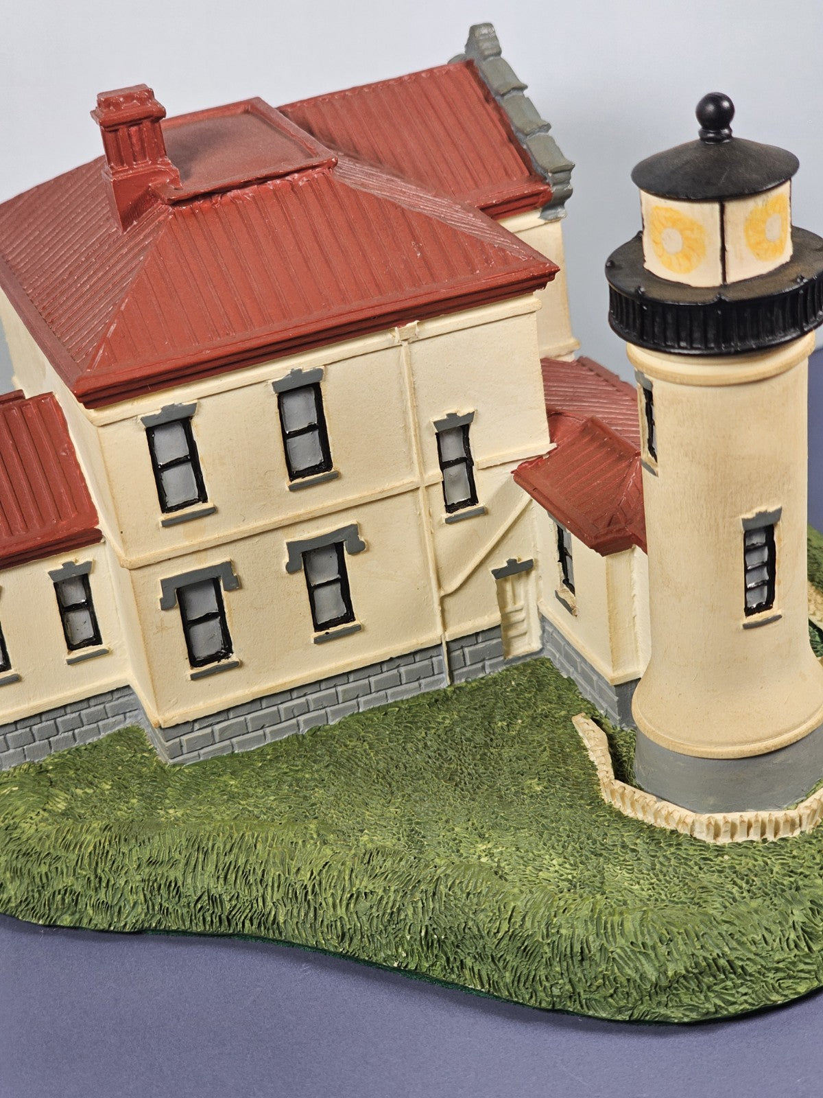 Admiralty Head Lighthouse Danbury Mint Lighthouses 1992  Whidbey Island WA