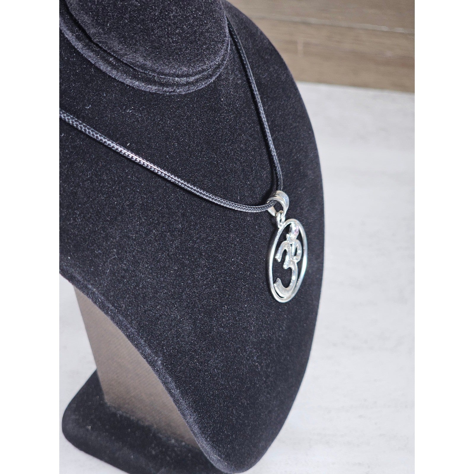 Vintage Sterling Silver Om Symbol Pendant Necklace Spiritual Jewelry