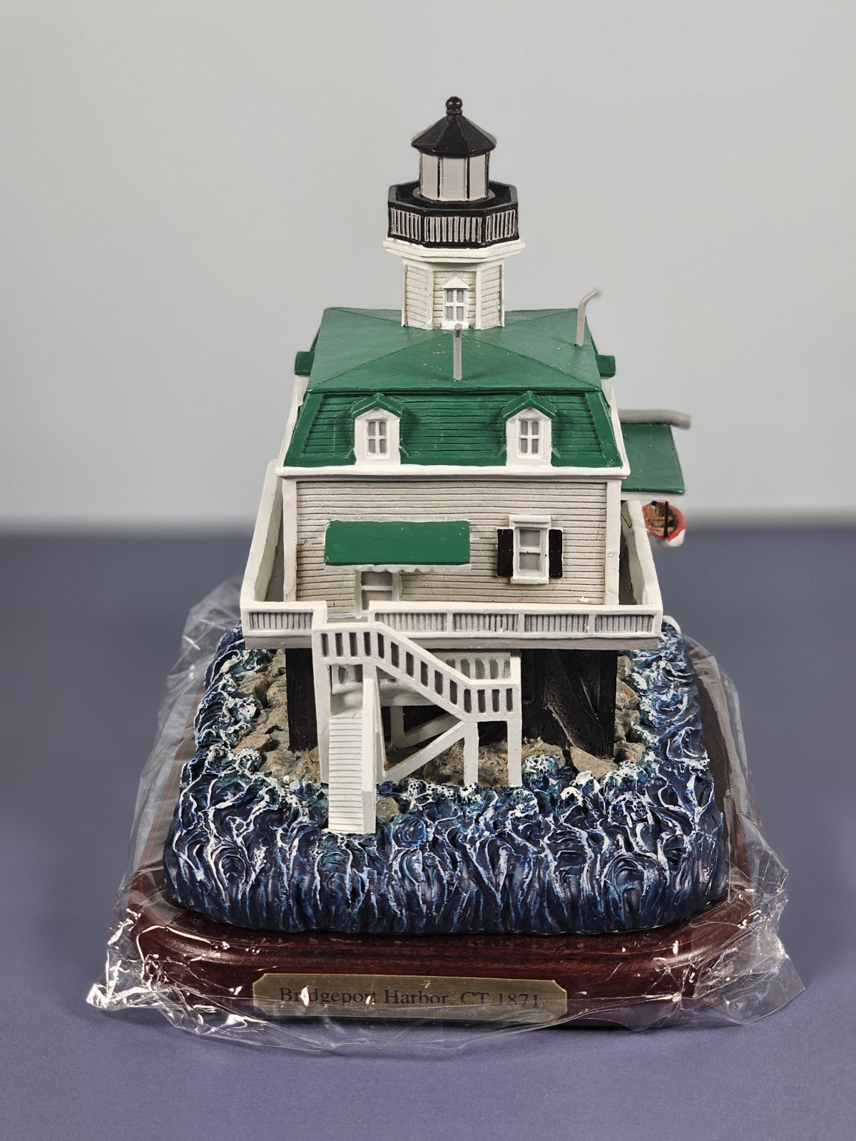 Lefton Lost Lights Bridgeport Harbor Lighthouse Figurine With Tin & COA