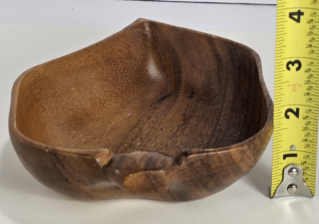 Genuine Vintage Two Monkey Pod Leaf Shaped with Handles Wooden Bowls Handcrafted