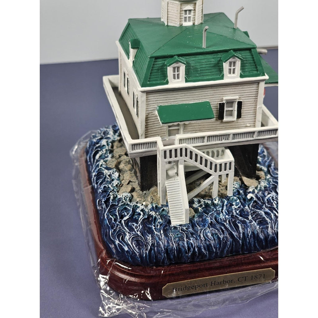 Lefton Bridgeport Harbor Lighthouse Lost Lights w/ Box COA