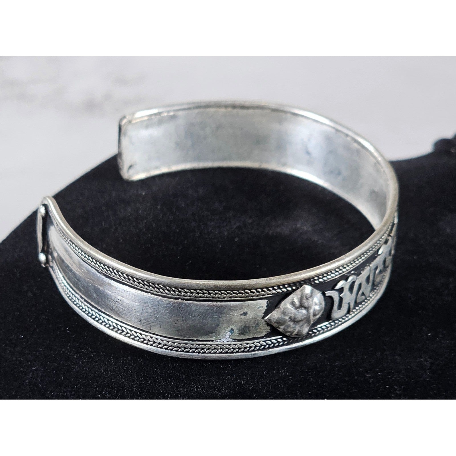 Vintage Silver Tone Cuff Bracelet Script Panel Leaf Accents