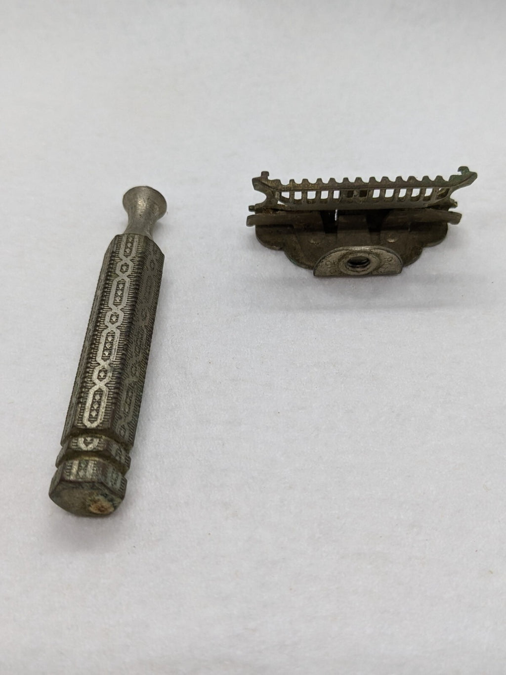 Antique Gem Junior Single-Edge Safety Razor With Ornate Handle - Collectible Vin