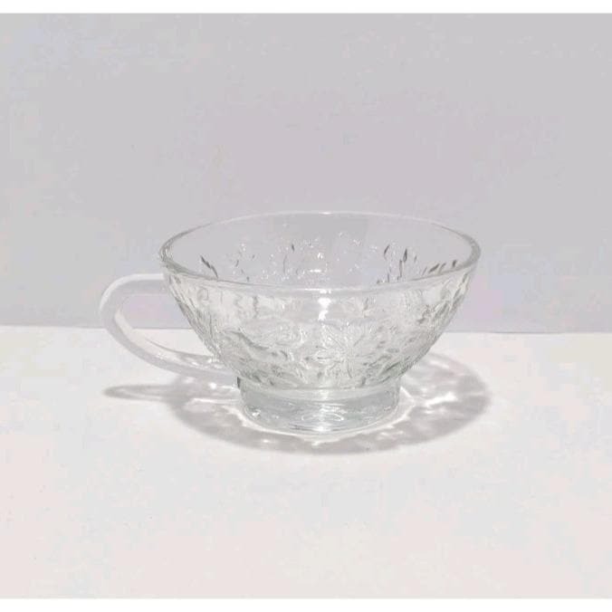 Princess House Fantasia Cup Poinsettia Crystal Pedestal Glass