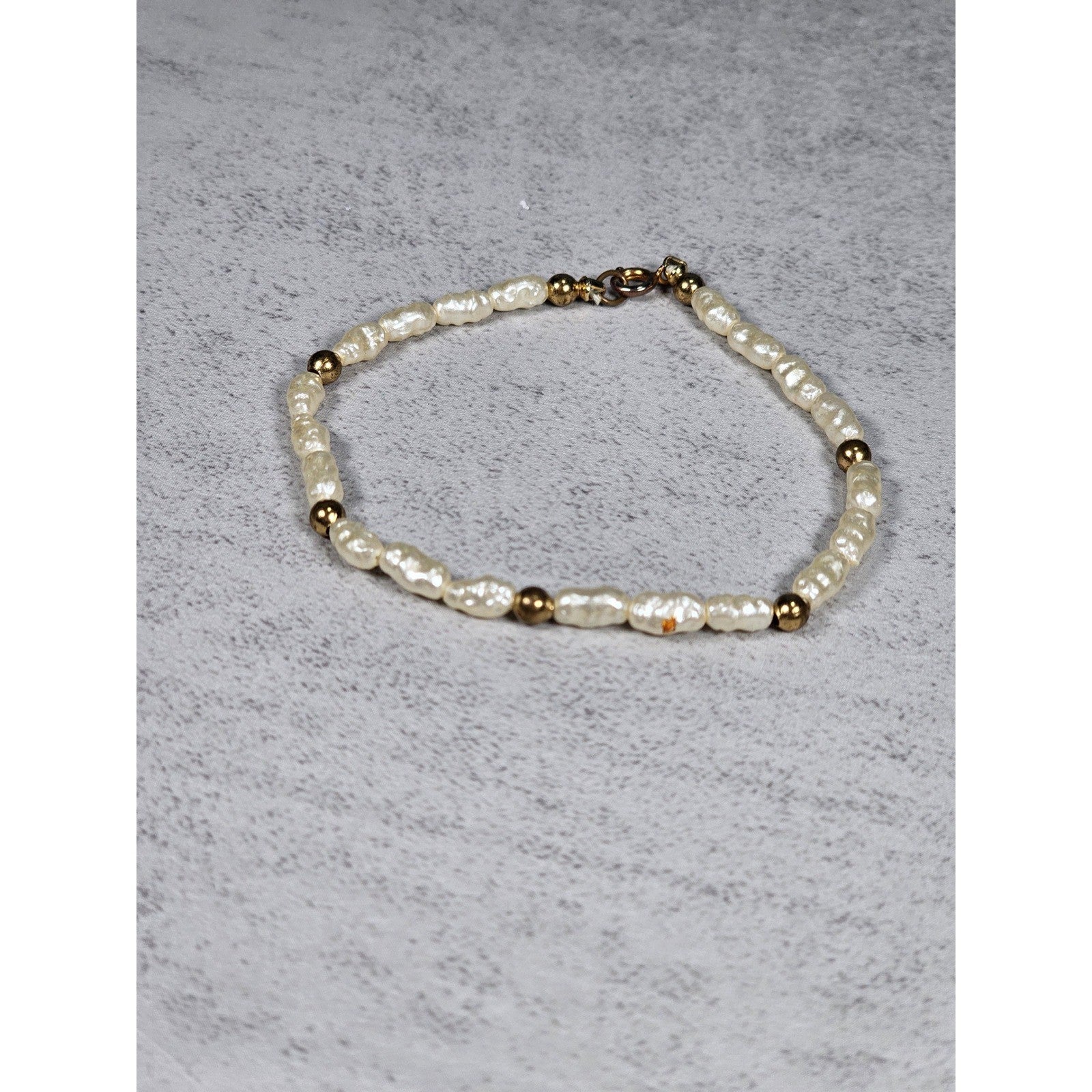 Vintage Pearl-Style Beaded Bracelet with Gold-Tone Accents