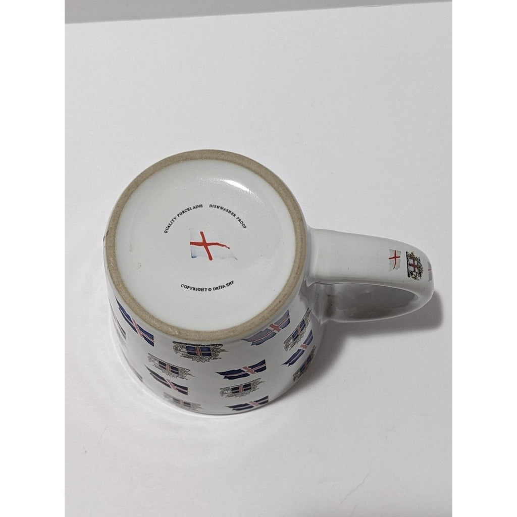 Iceland Porcelain Mug Flags Crests Gold Lettering Souvenir Cup