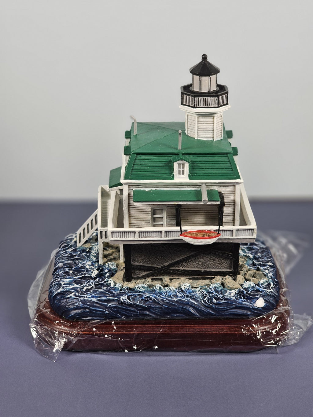 Lefton Lost Lights Bridgeport Harbor Lighthouse Figurine With Tin & COA