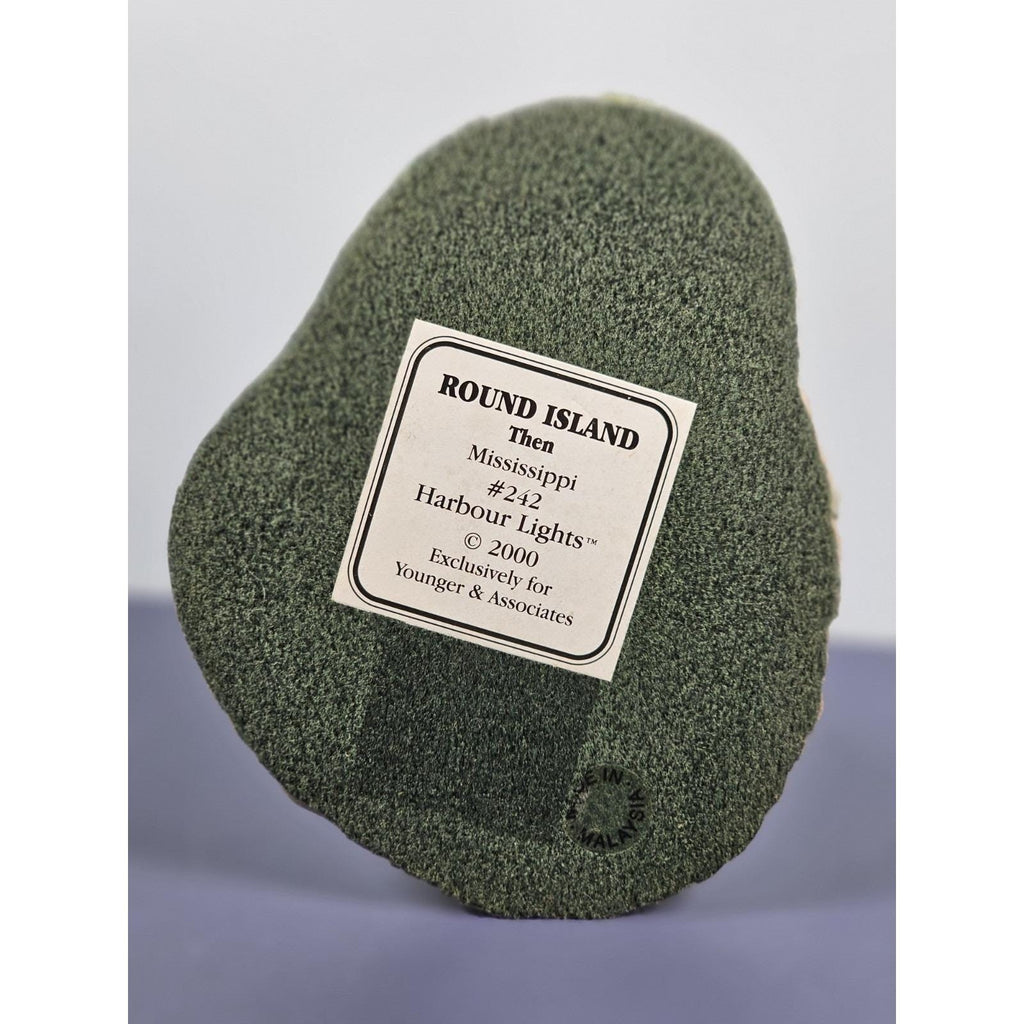 Harbour Lights Round Island Lighthouse 2000 #242 w/ COA