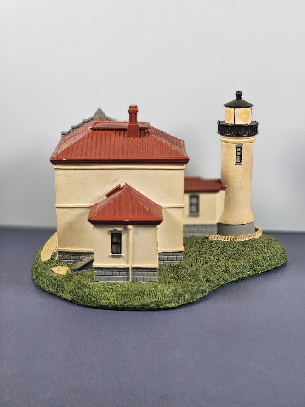 Admiralty Head Lighthouse Danbury Mint Lighthouses 1992  Whidbey Island WA