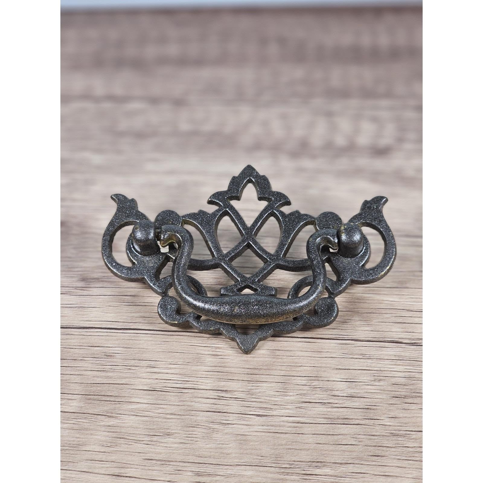 Vintage 1960s Brass Drop Bail Drawer Pull – KBC Hardware – 2 3/4x 2 1/2