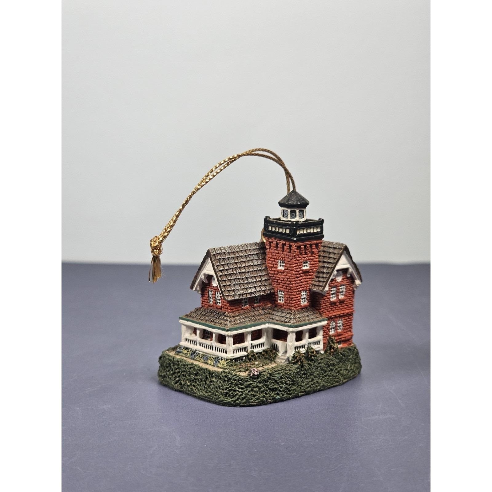 Harbour Lights Sea Girt Lighthouse Ornament Society Edition Coastal Decor