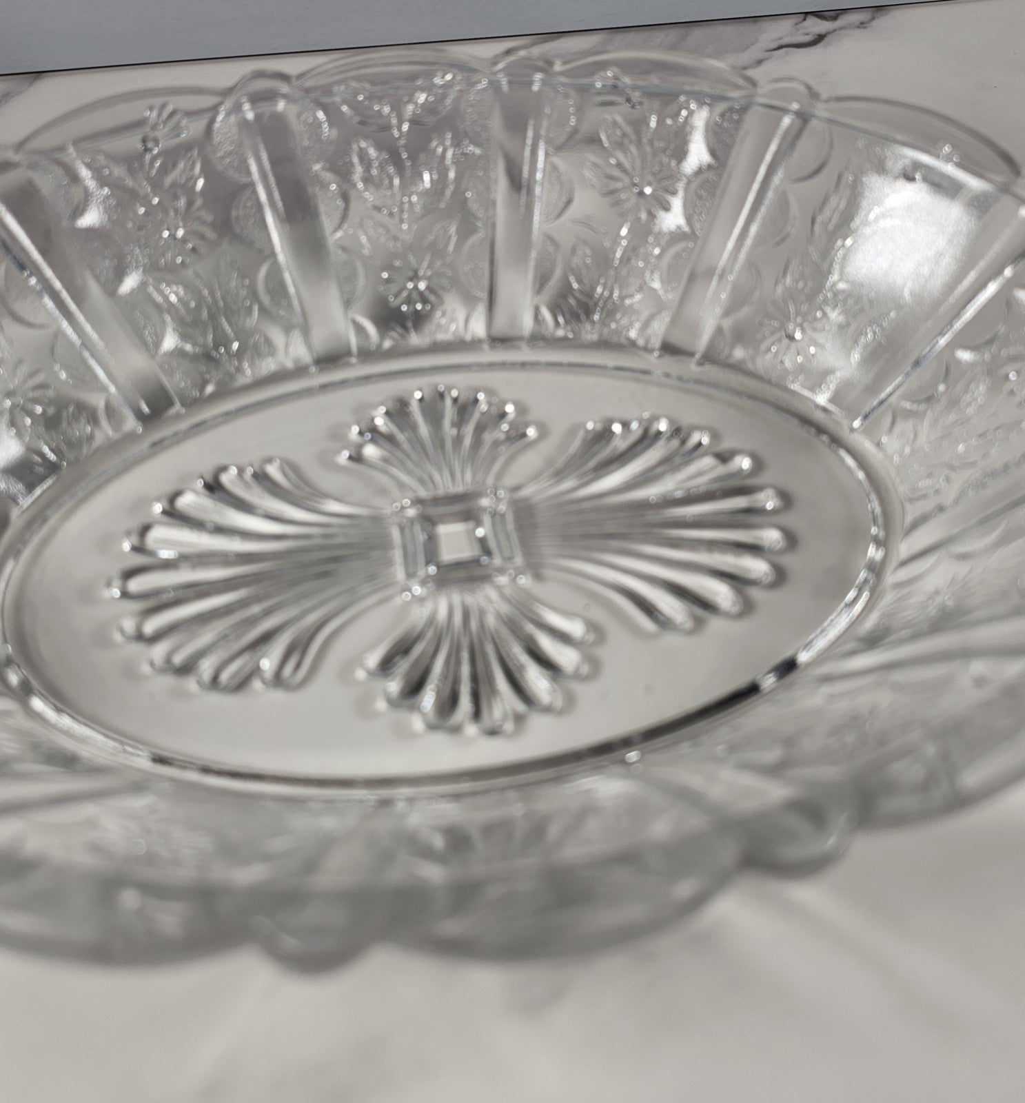 Vintage Clear Glass Paneled Sunflower-Pattern Oblong Bowl 9″