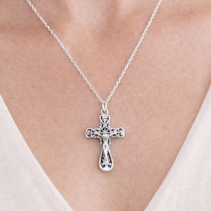 Vintage Silver Tone Filigree Crucifix Necklace Christian Cross