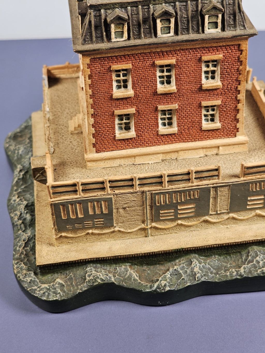 Danbury Mint Historic American Lighthouses II- New London Ledge Lighthouse, CT