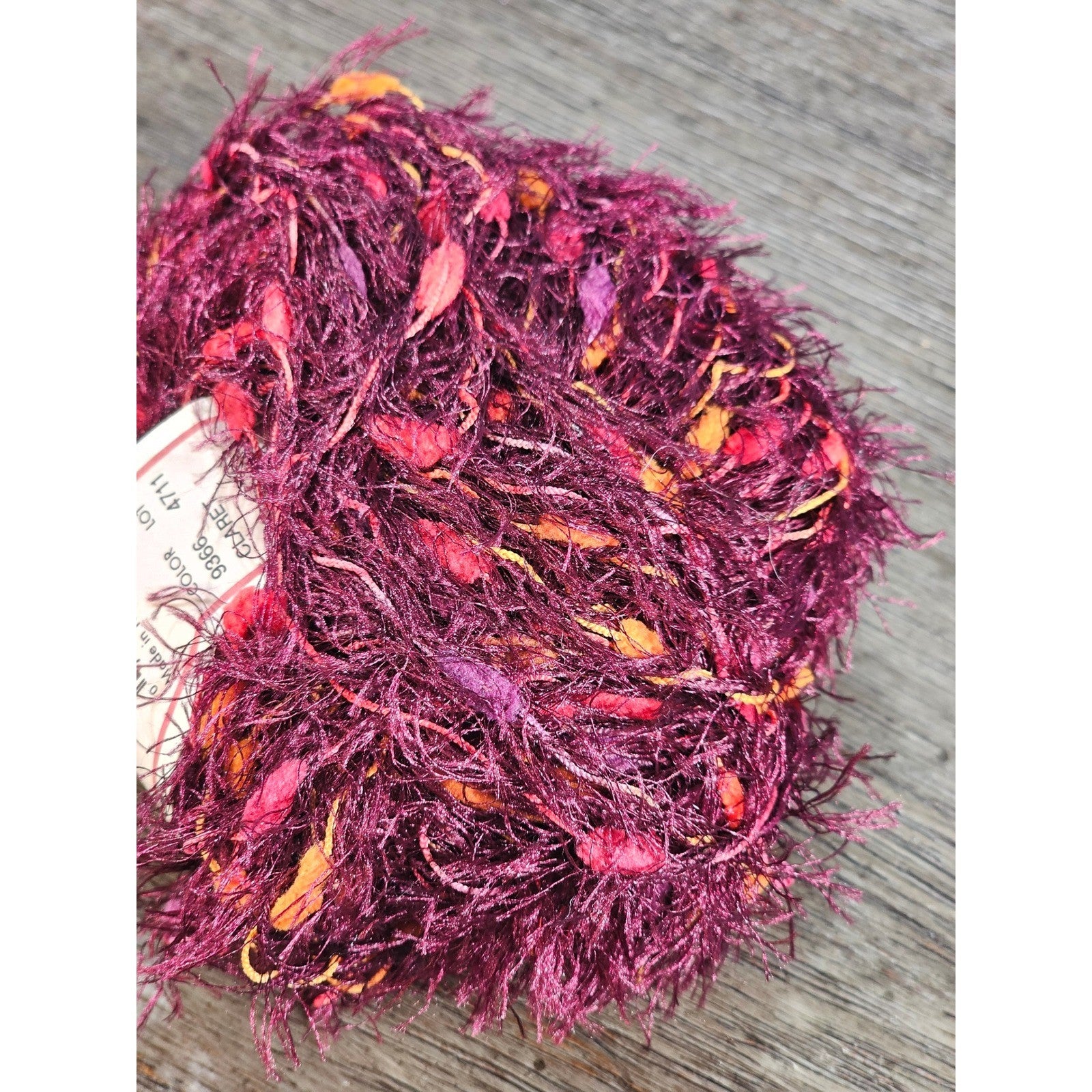 Vintage Moda Fil Eyelash Yarn Claret Red 50g Novelty Craft Yarn