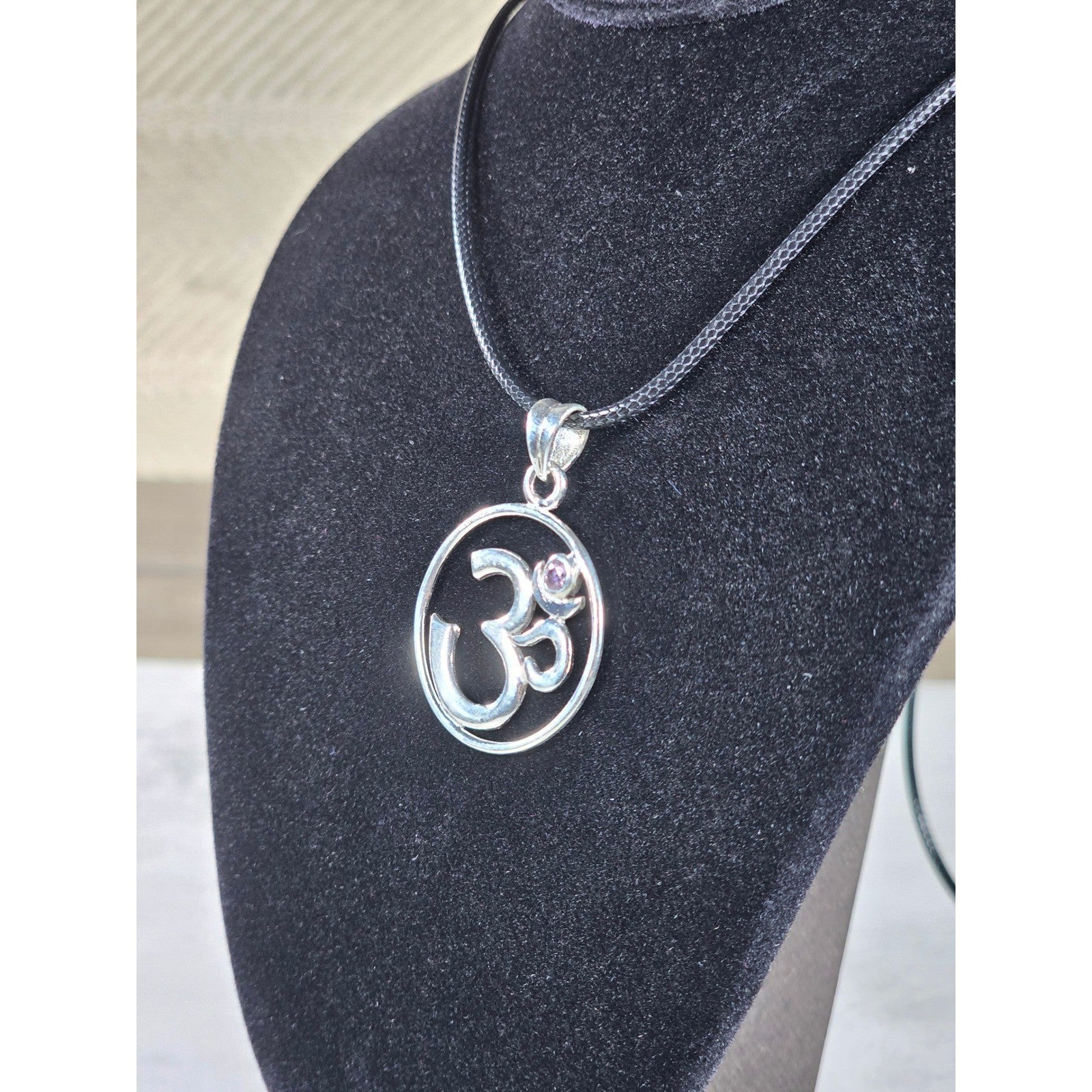 Vintage Sterling Silver Om Symbol Pendant Necklace Spiritual Jewelry