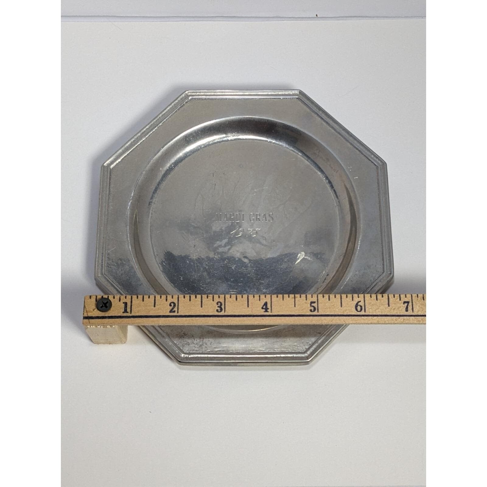Wilton Columbia Pewter Mardi Gras 1975 Plate 6.5 Inch