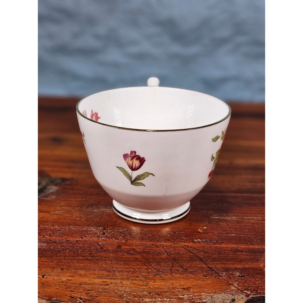 Royal Victoria Fine Bone China Floral Tea Cup Gold Rim England Vintage
