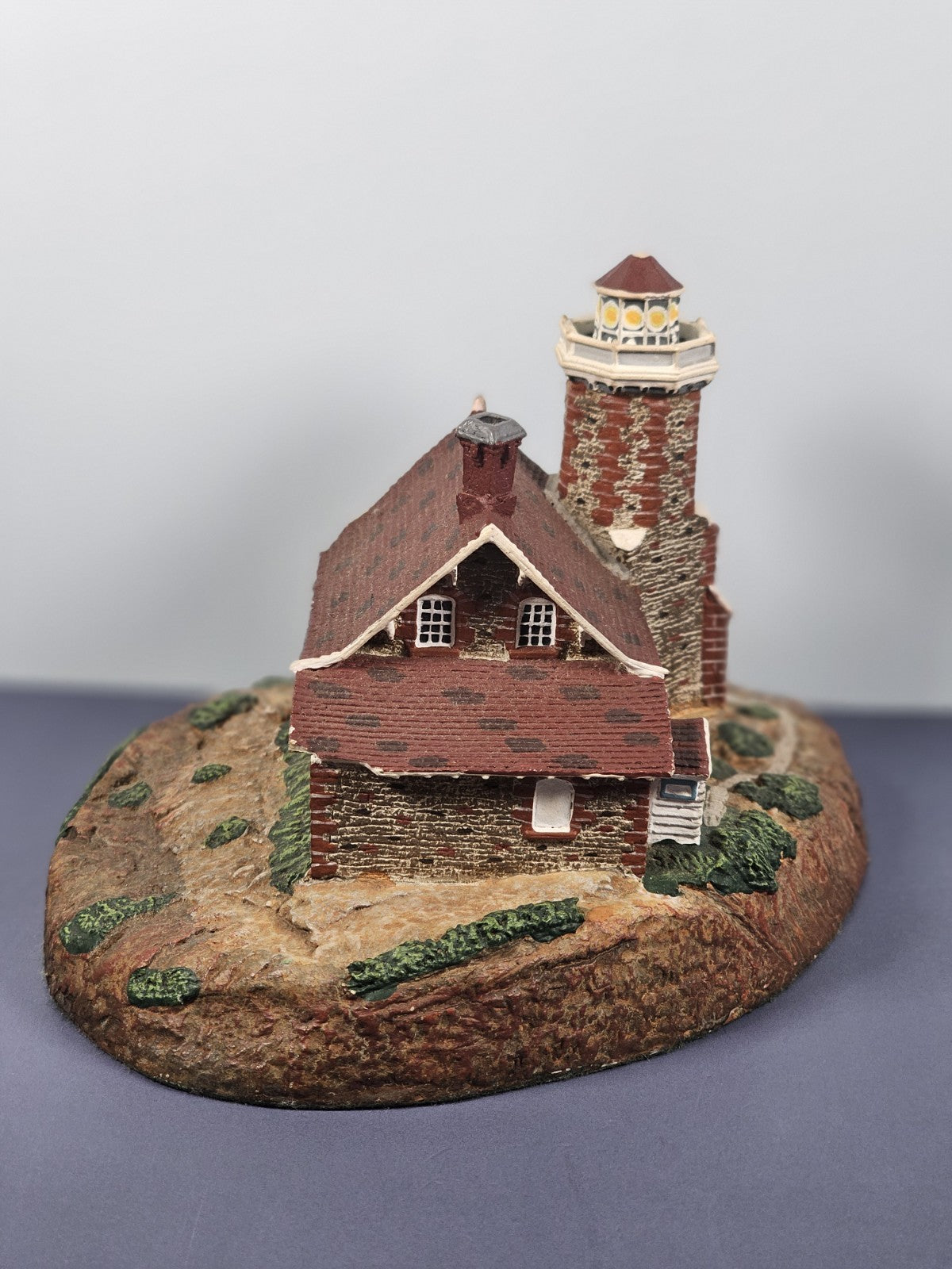 Passage Island Lighthouse Replica By Danbury Mint 1994 Historic American Lightho