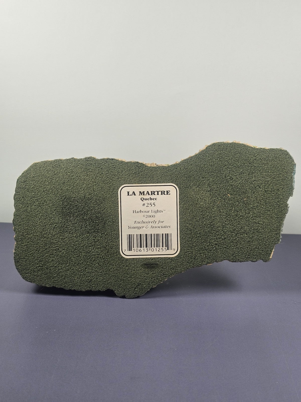 Harbour Lights Lighthouses #255 "La Martre" Quebec, Mint in box with COA.