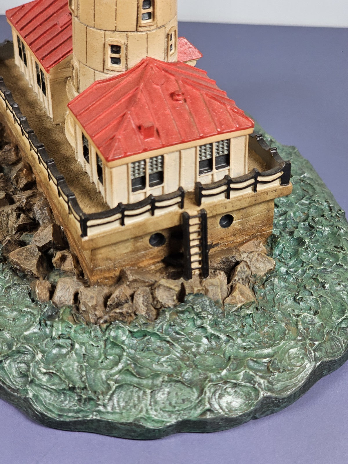 1993 DANBURY MINT CHICAGO HARBOR LIGHT HISTORIC LIGHTHOUSES