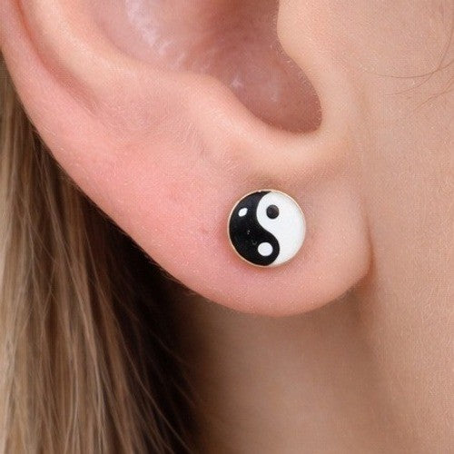 Vintage Yin Yang Stud Earrings Black White Enamel Round Posts