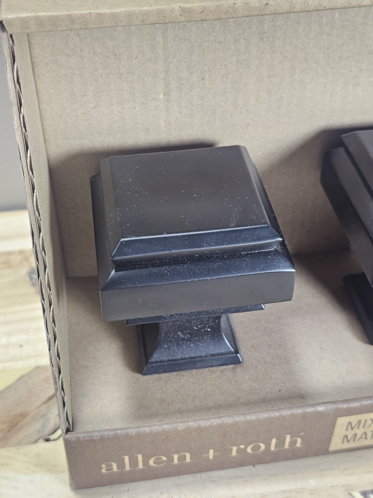 Allen Roth 2 Black Square Finals