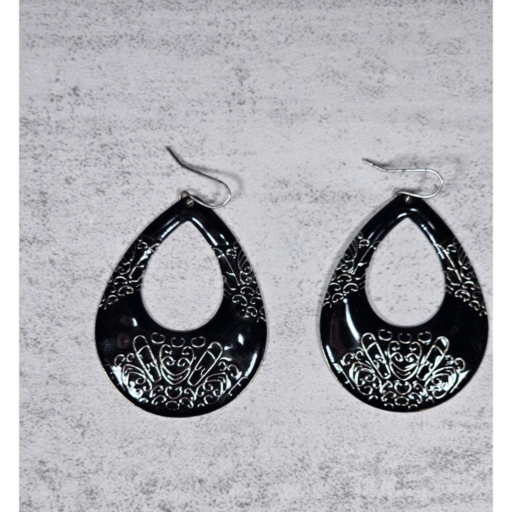 Vintage Black Teardrop Dangle Earrings with Etched Scroll Design