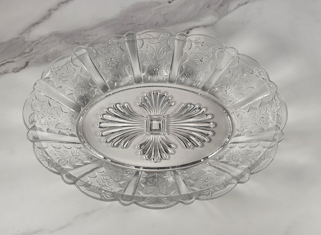 Vintage Clear Glass Paneled Sunflower-Pattern Oblong Bowl 9″
