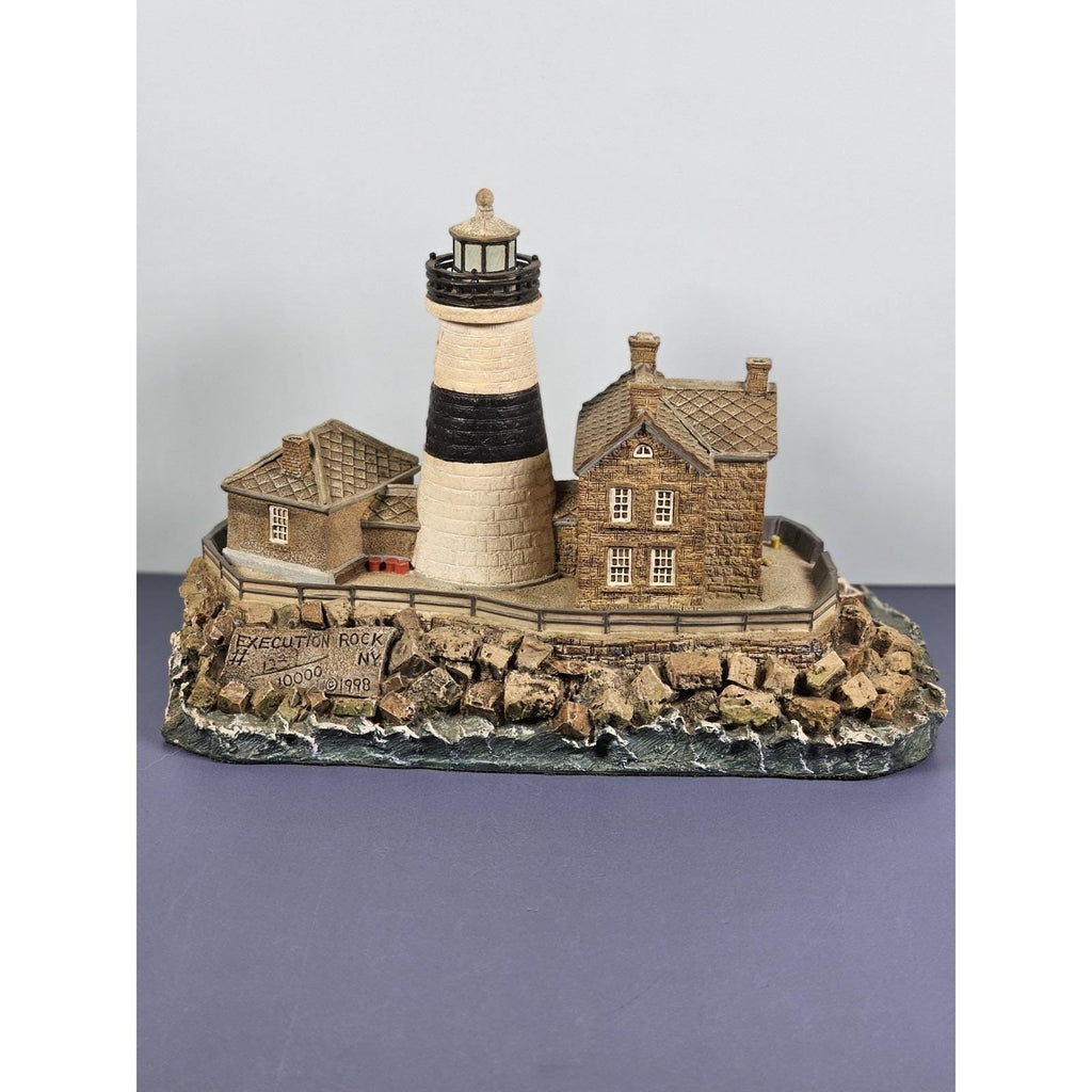 Harbour Lights Execution Rock Lighthouse 1998 w/ COA