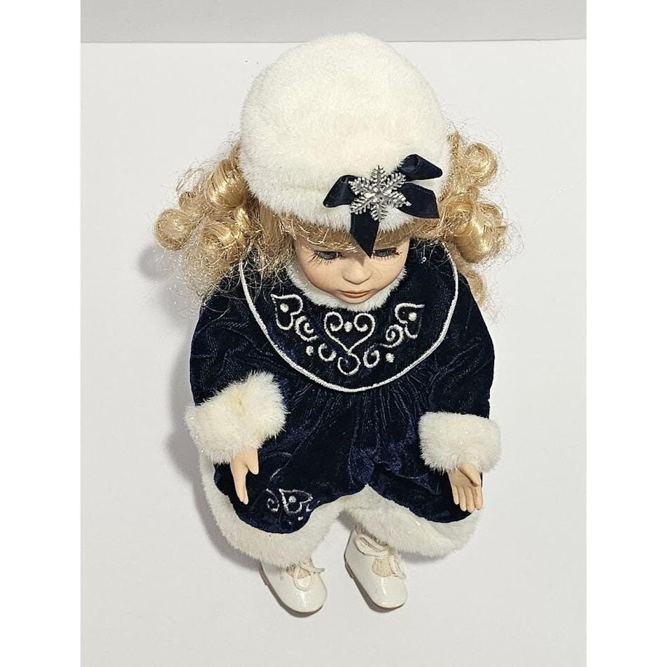 Vintage Porcelain Doll Lisa Musical Animated Holiday Collector Doll