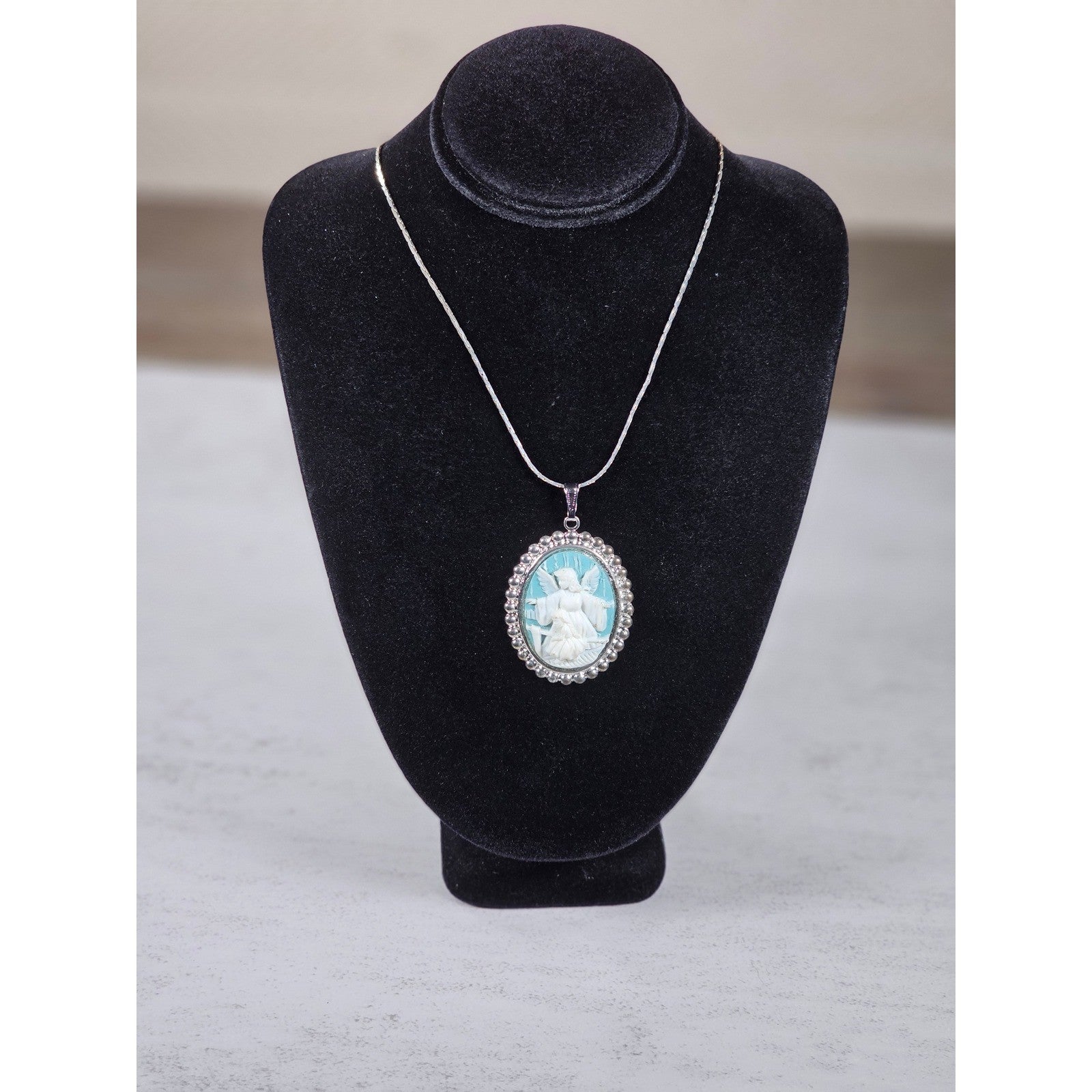 Vintage Angel Cameo Pendant Necklace Blue White Beaded Frame