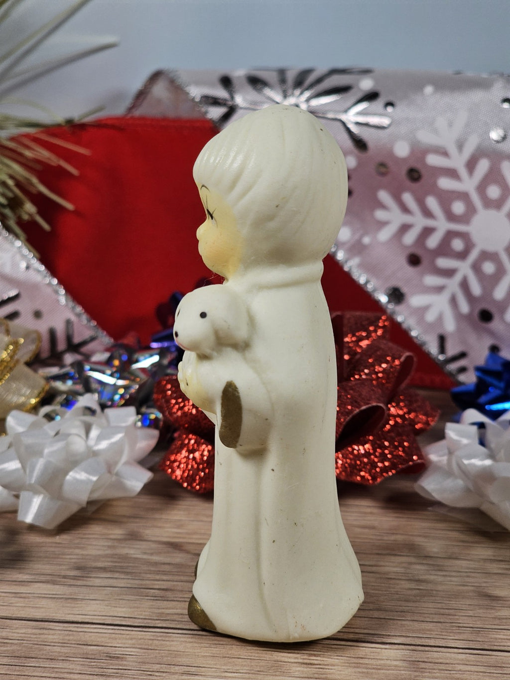 1980s Vintage White & Gold Tone 3½″ Nativity Wise Man Figurine Holding Lamb