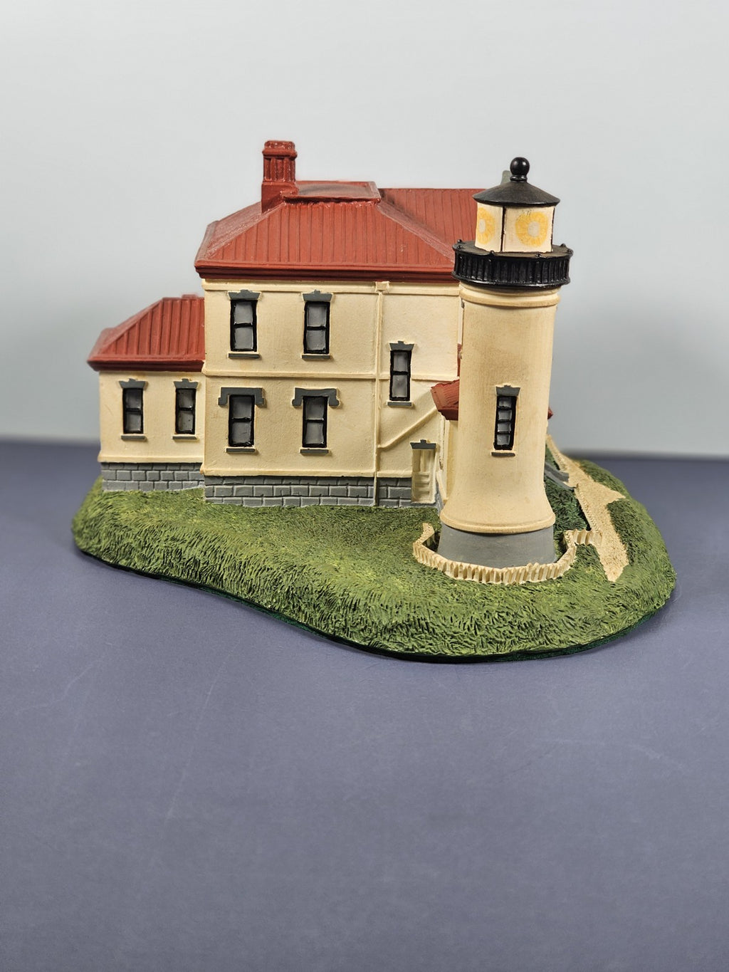 Admiralty Head Lighthouse Danbury Mint Lighthouses 1992  Whidbey Island WA