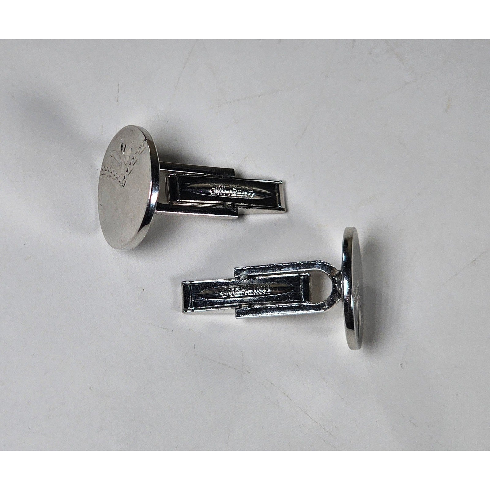 Vintage Silver Tone Round Cufflinks Leaf Engraved Design