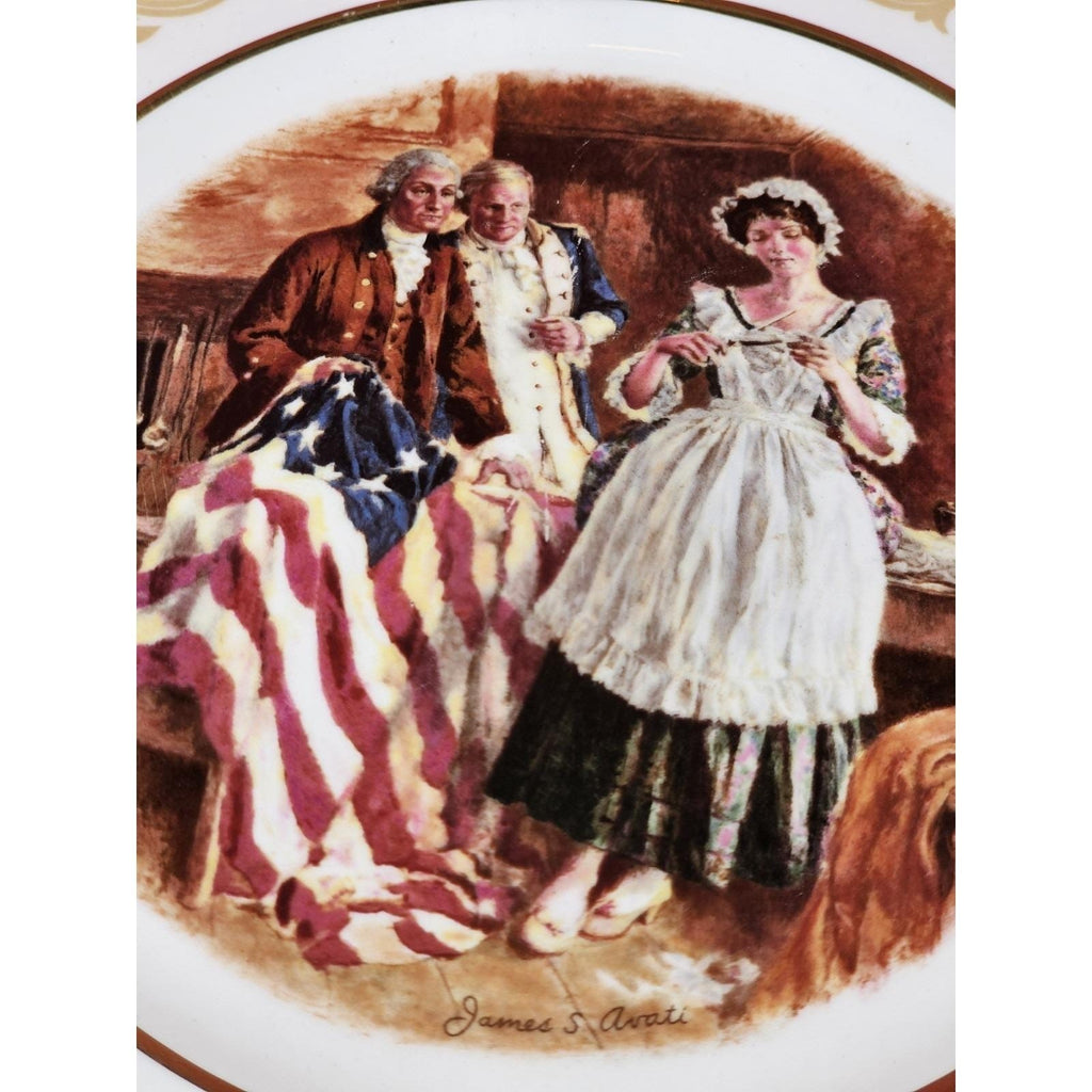 Vintage 1973 Avon Betsy Ross Plate Enoch Wedgwood England Gold Trim 9"