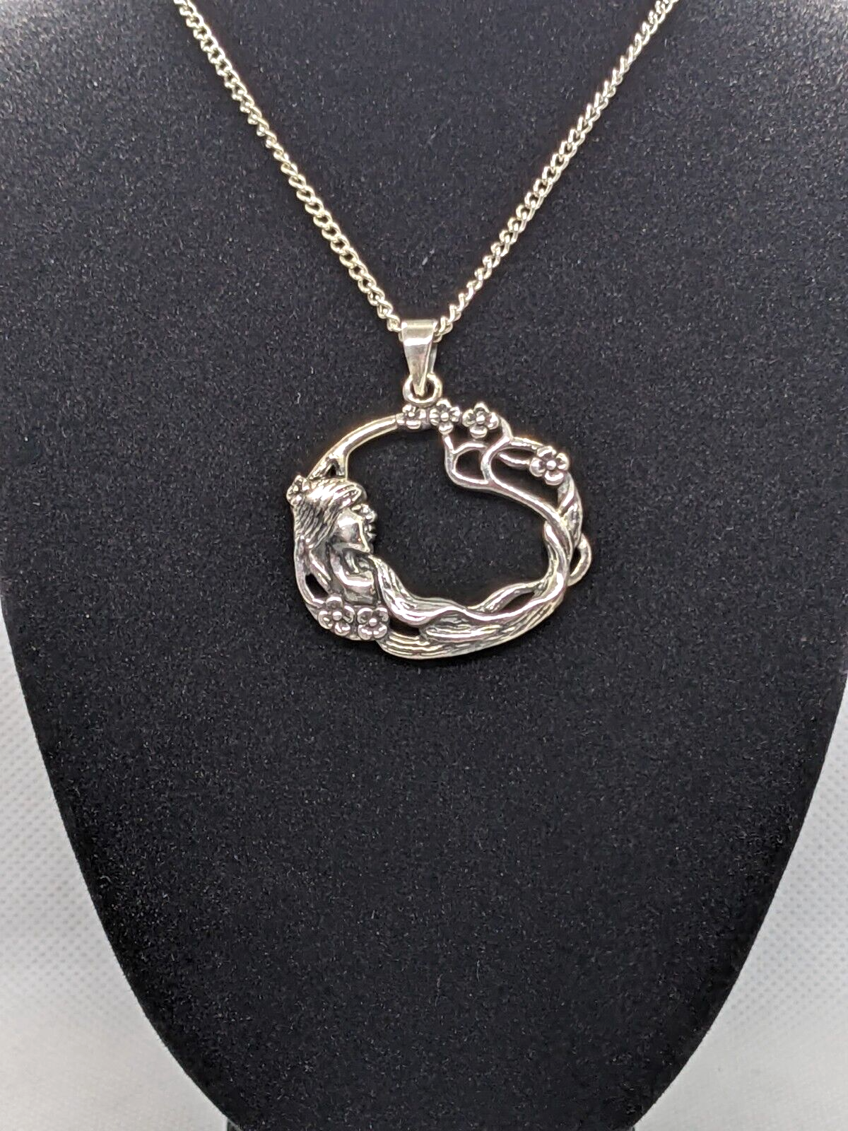 925 Sterling Silver Goddess Flowing Hair Pendant on a 20" Silver Chain