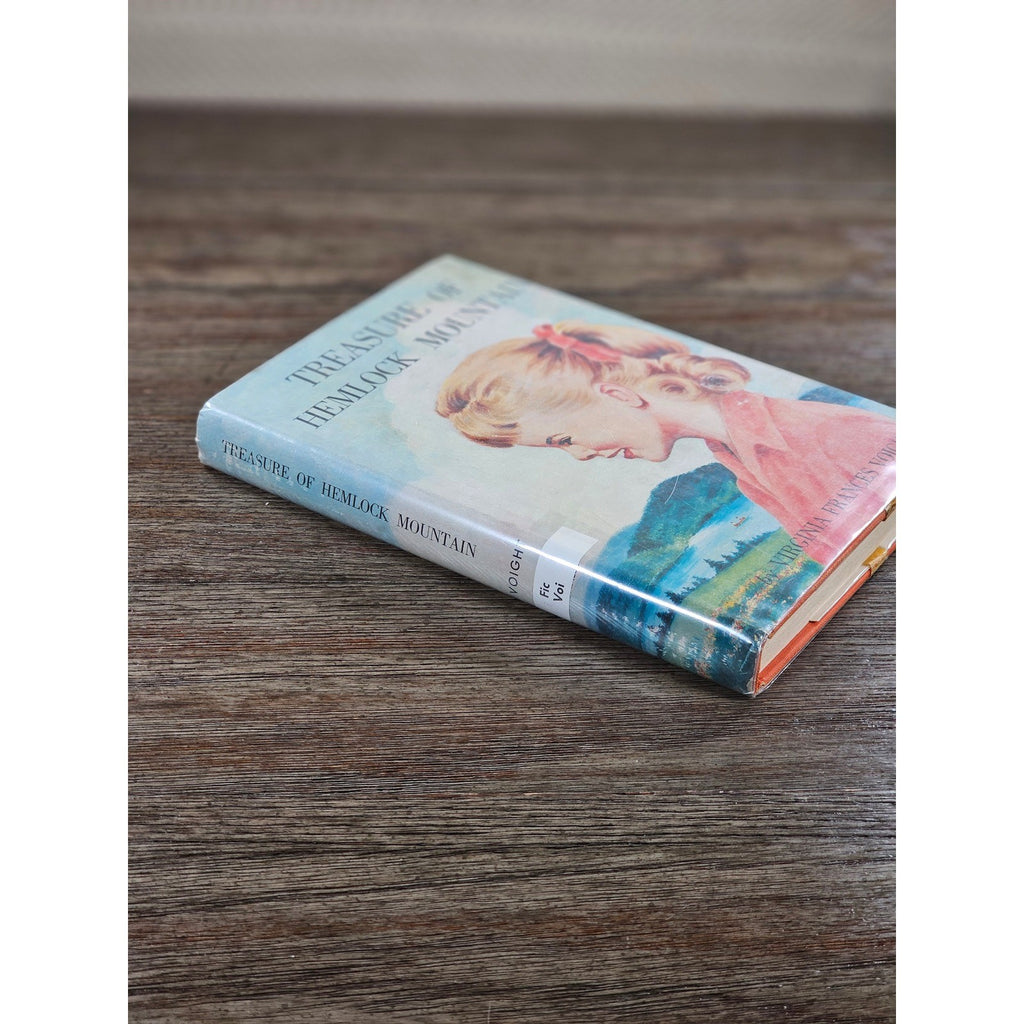 Treasure of Hemlock Mountain 1961 HC Virginia Frances Voight