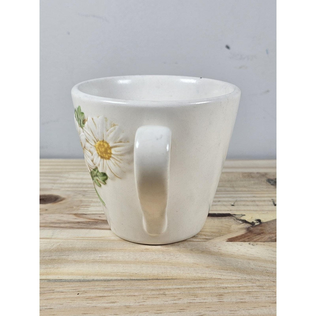 Metlox Poppytrail Daisy Gravy Creamer Cup Set California