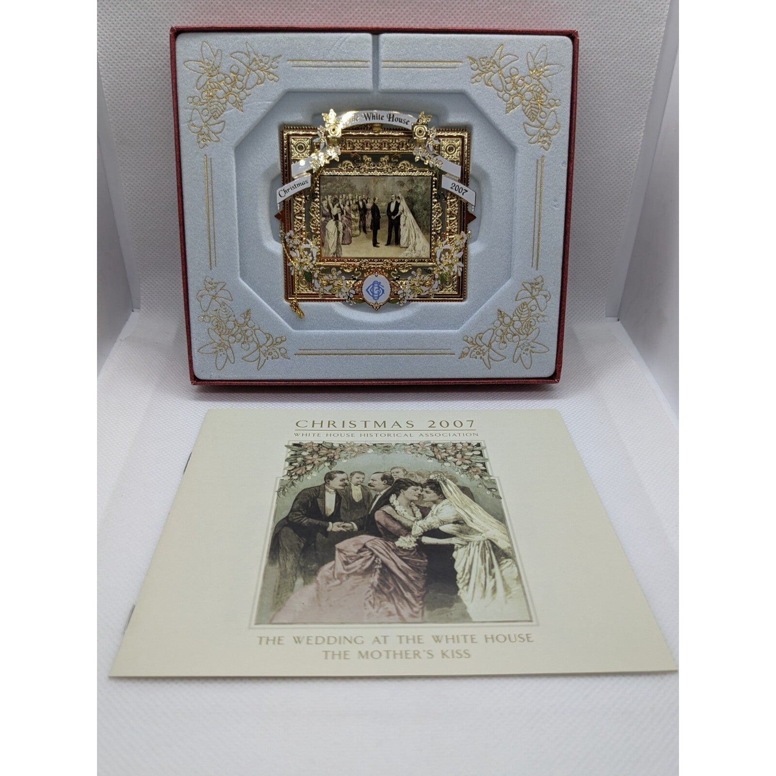 White House Historical Association Christmas Ornament w Box Papers
