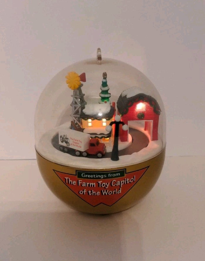 Vintage “Crossroads Collectables” 3-D Country/Farm Scene Ornament by ERTL