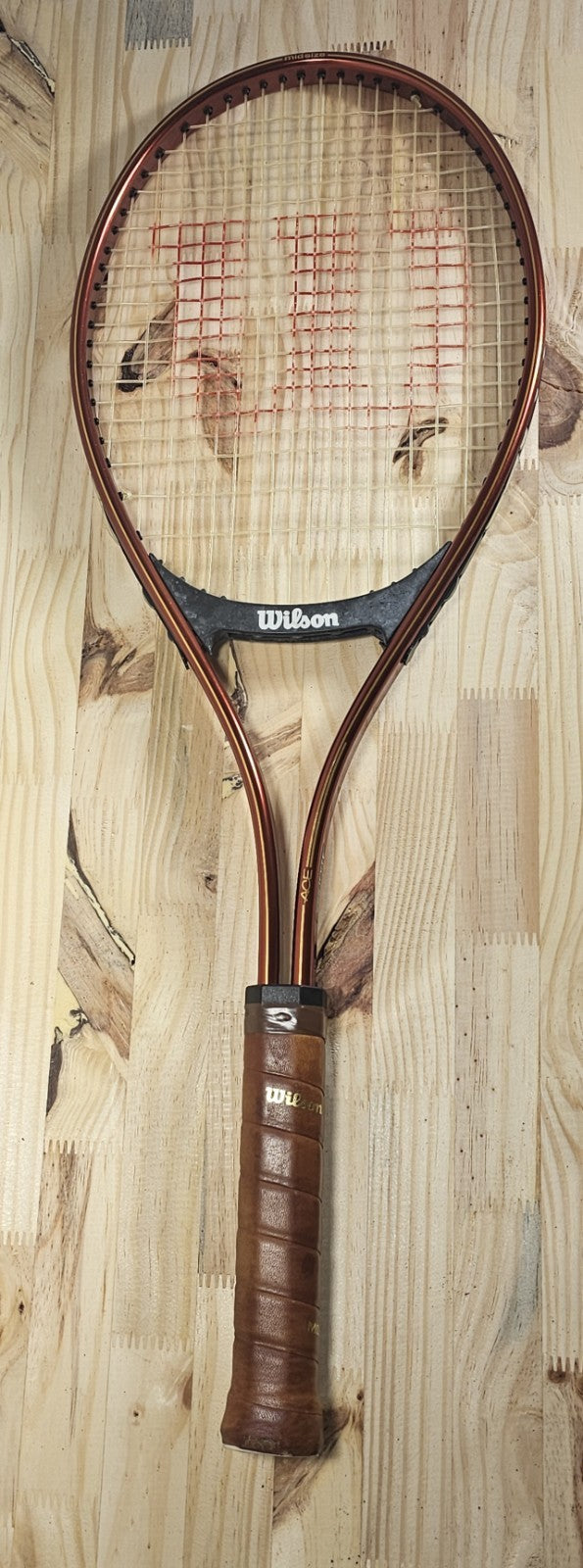 Red Wilson Ace 4 1/2 L4 racquet Midsize W/ Brown grip w/ Case