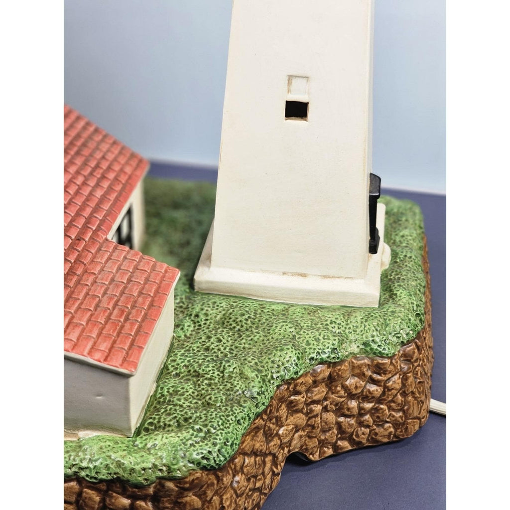 Lefton Diamond Head Hawaii Lighthouse Ceramic Figurine Signed 1999