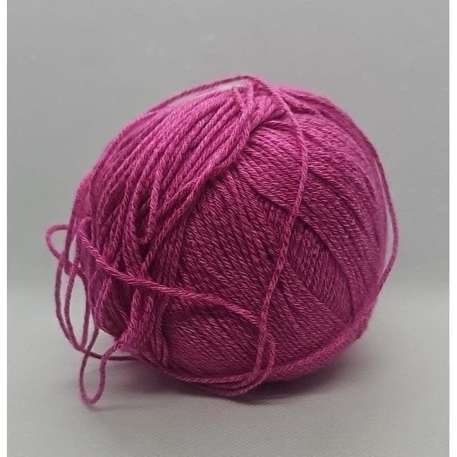 Universal Bamboo Pop Yarn Pink Cotton Blend 100g Skein