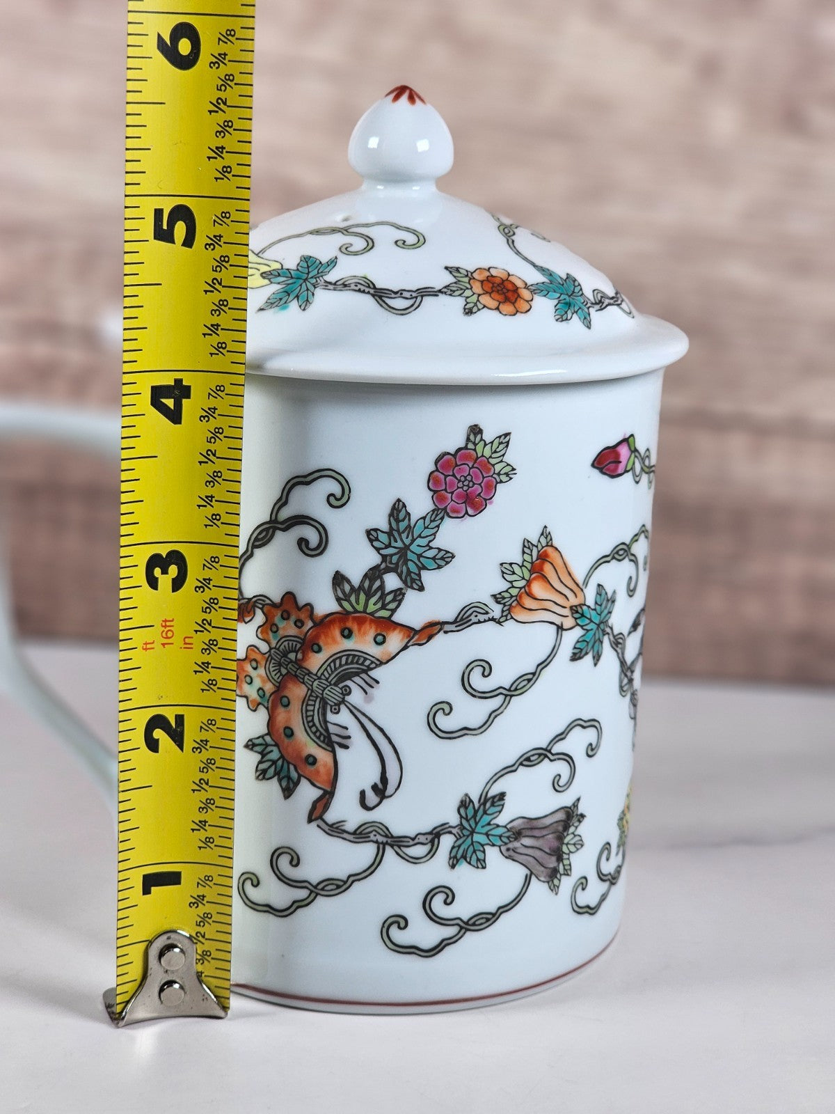 Vintage Chinese Porcelain Hand Painted Cup with Lid – 5.5" x 3.5" – Decorative