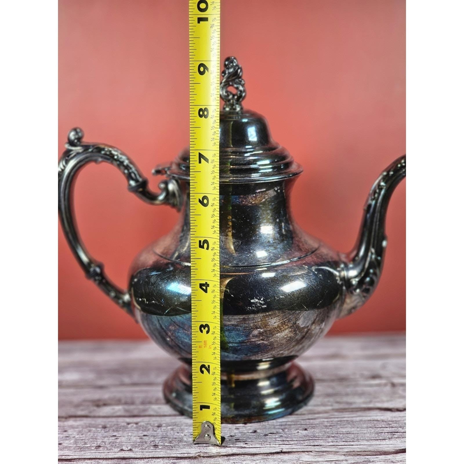 Vintage Oneida Silver Plated Teapot Ornate Handle Hinged Lid 9 Inch