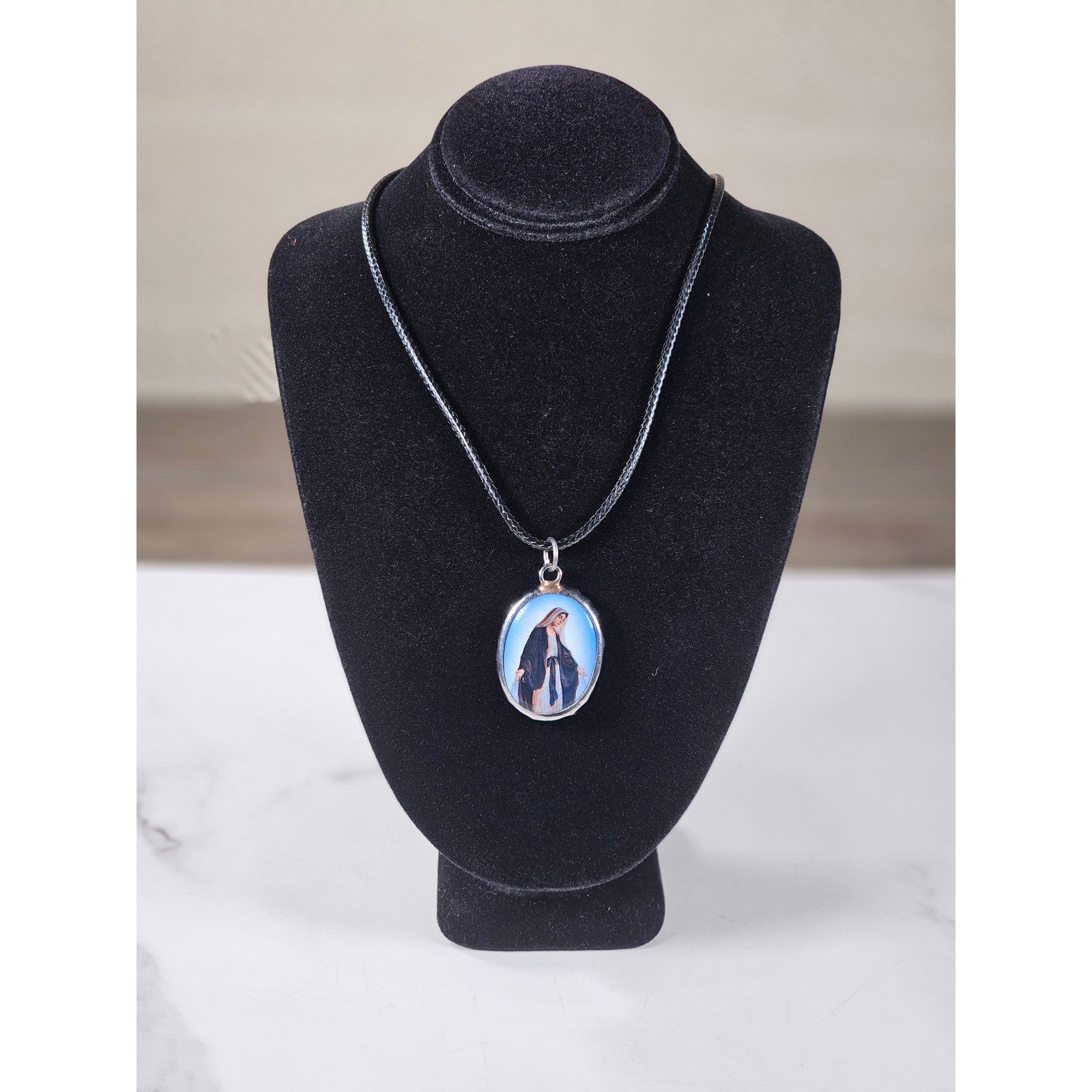 Vintage Madonna Pendant Necklace Lightweight Silver Tone Religious